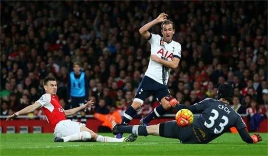 激发着球迷 激发着球迷